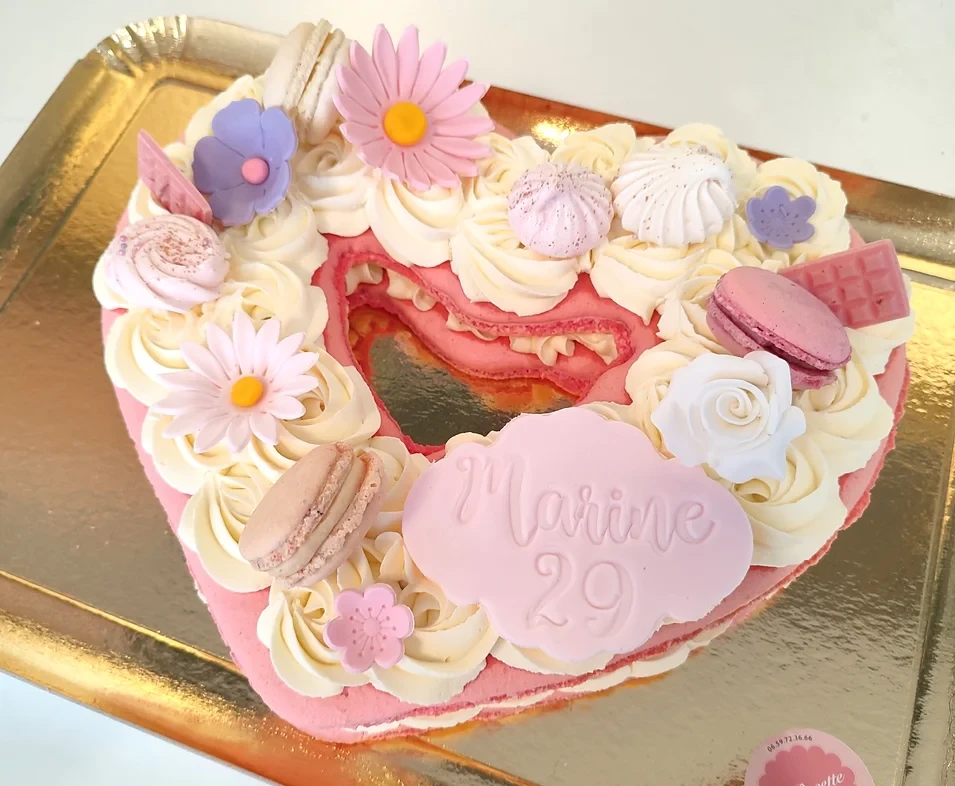 Macarons coeur framboise